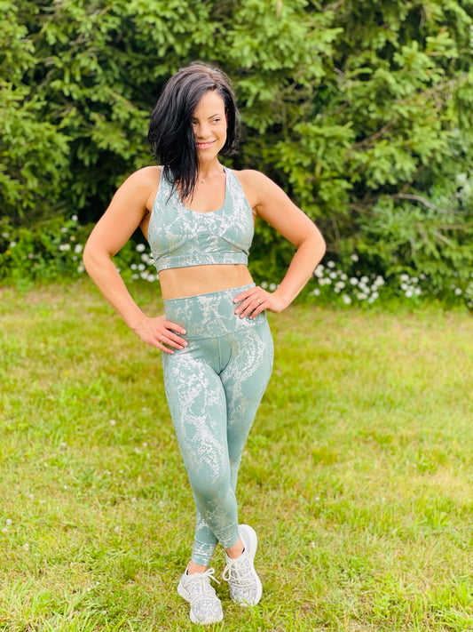 GREEN SNAKE SKIN PRINT LEGGING